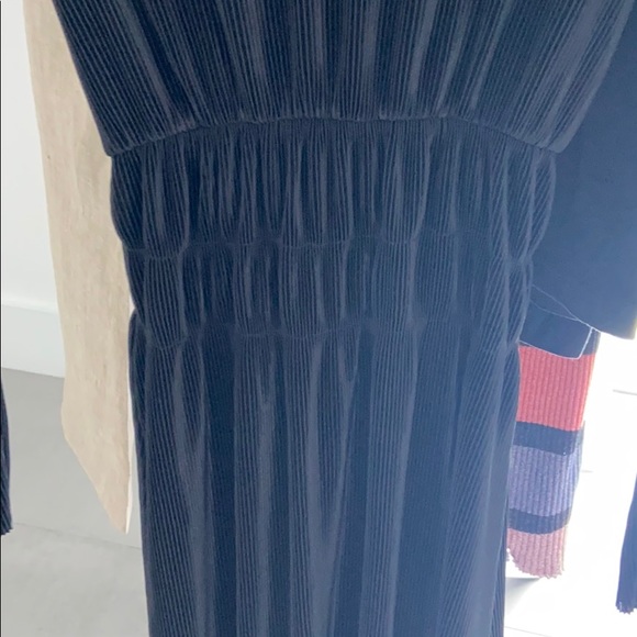 ZARA Black Satin Pleated Dress 🖤 - Picture 3 of 5